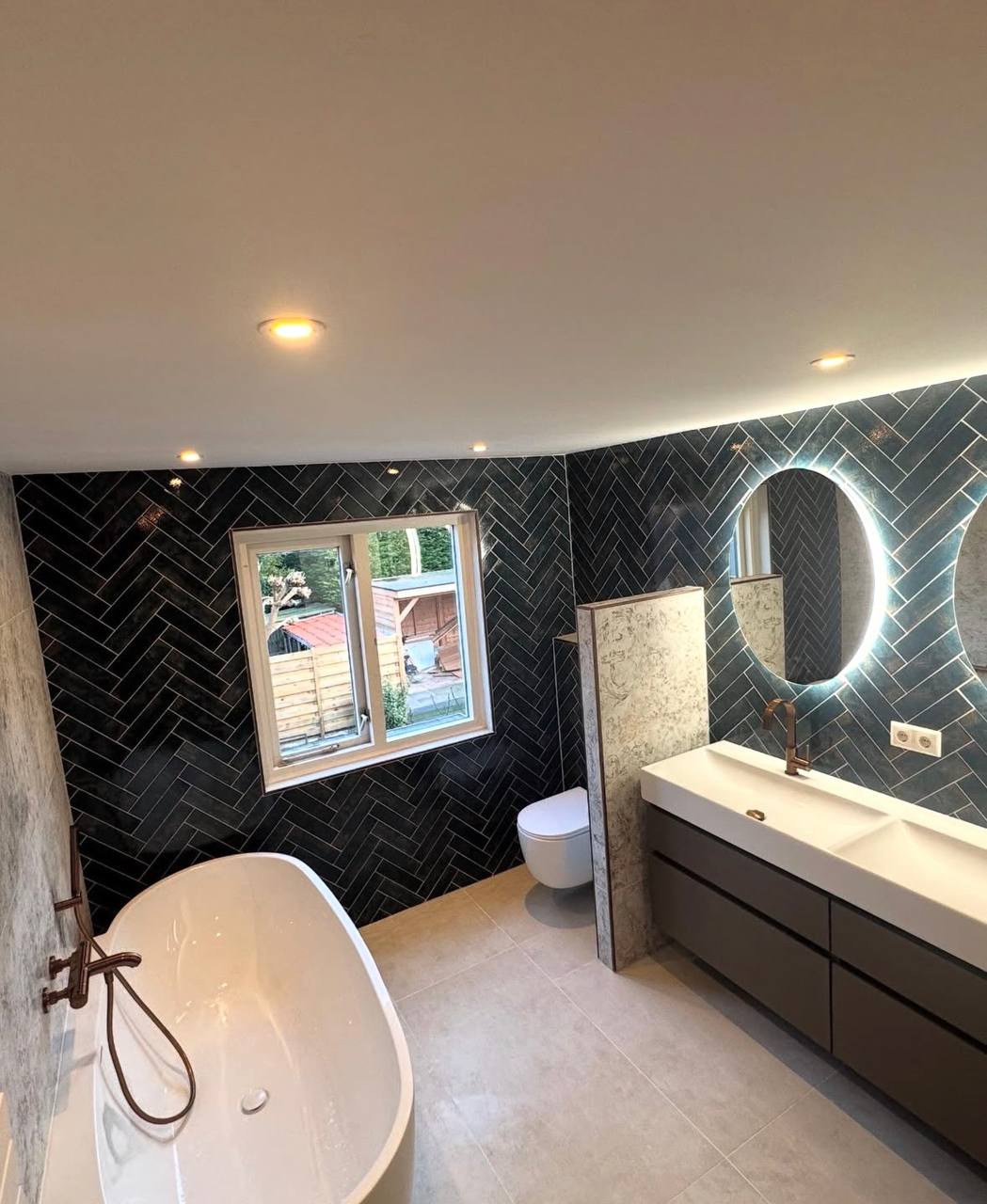 Badkamerontwerp & Interieurdecoratie Moderne Badkamerrenovatie